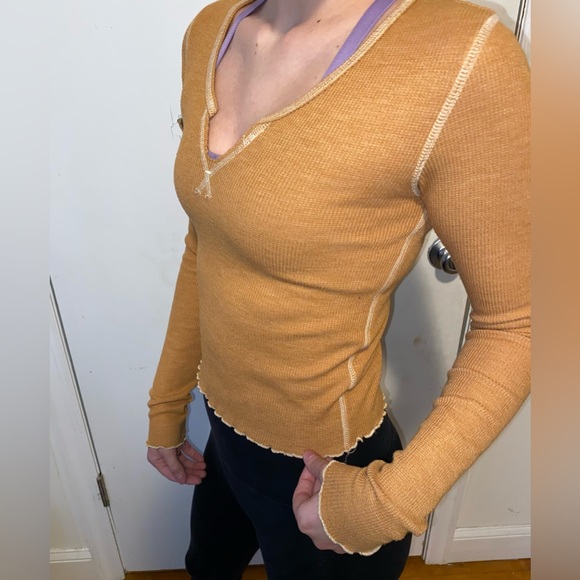American Eagle xs ruffled long sleeve - Picture 7 of 8